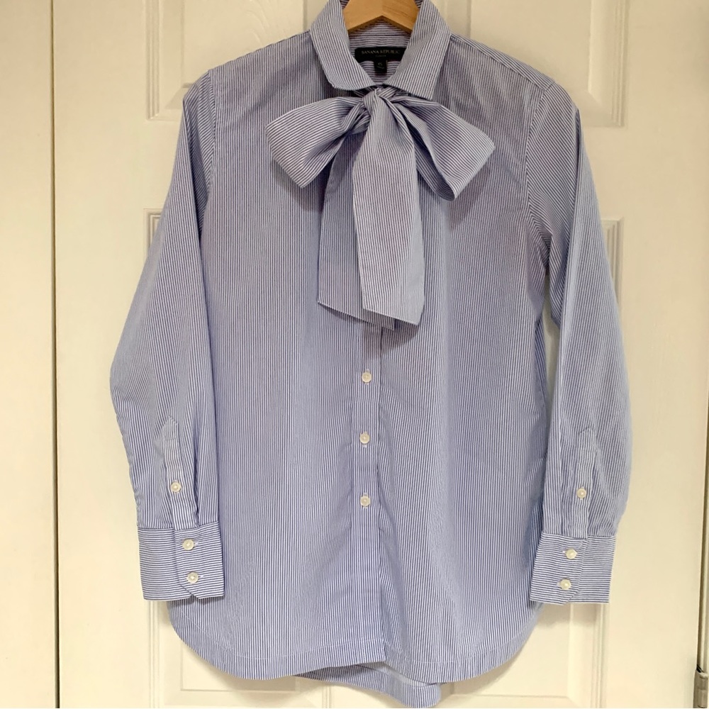 Banana Republic Parker tie neck button down